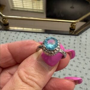 ✨SOLD✨Elegant Silver Blue Gemstone Ring